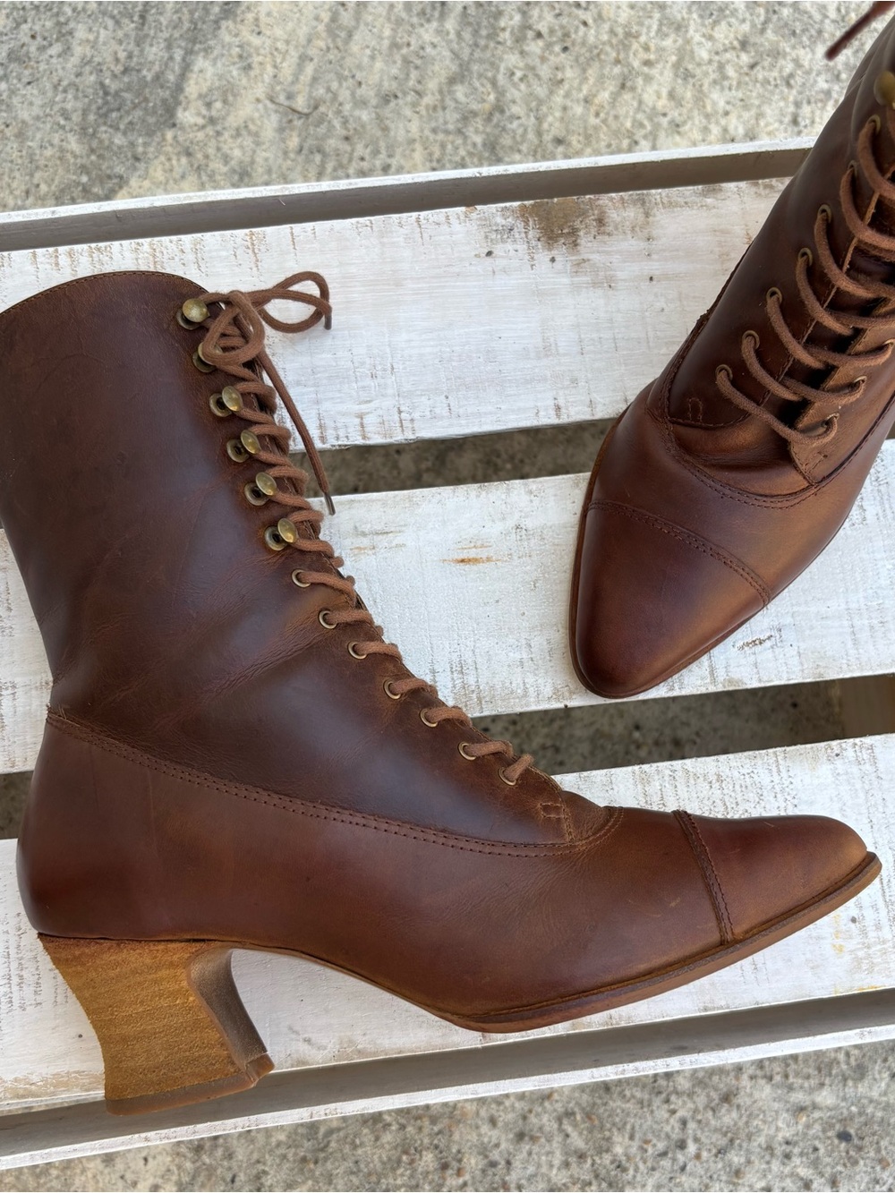 Vtg MIA Granny Boots Womens 6.5 Brown Leather Lace Up Cap Toe Made in Brazil
